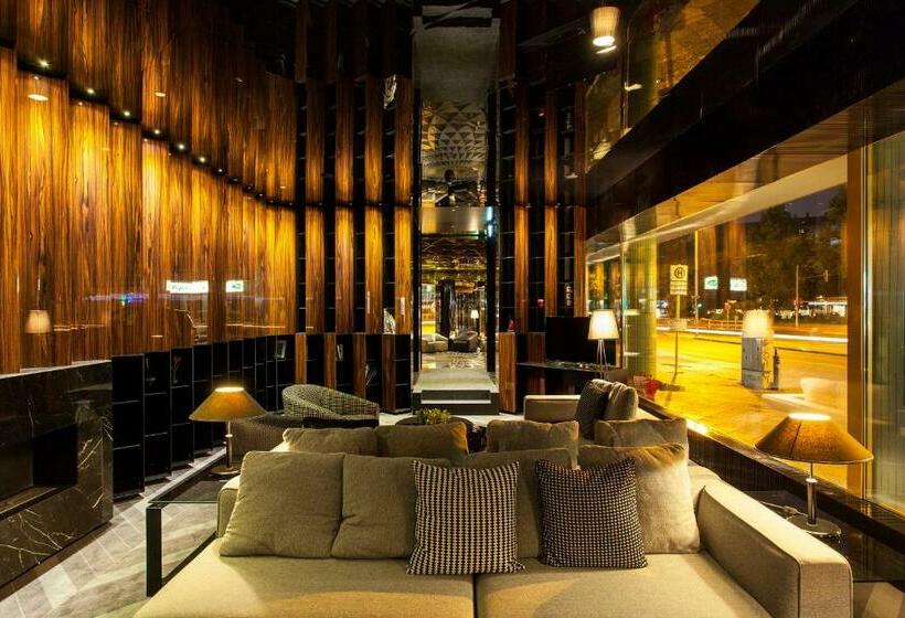 Quentin Boutique Hotel