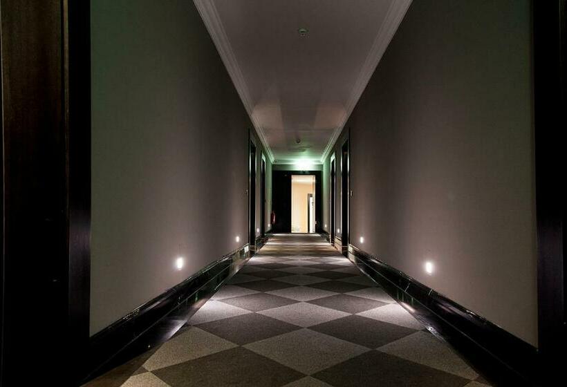 Quentin Boutique Hotel