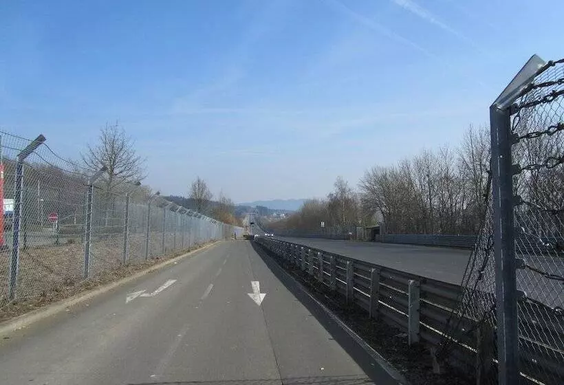 Land Gut Hotel Zur Burg Nürburg