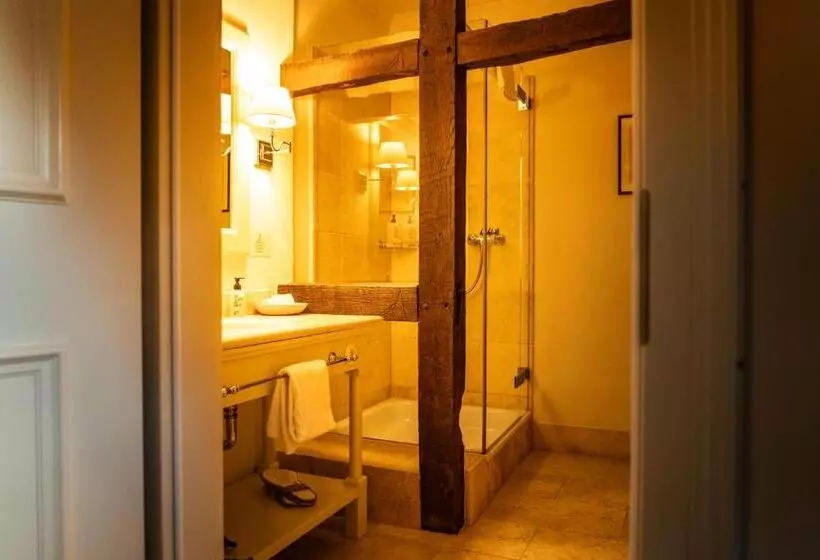 Schloss Auel Boutique Hotel & Design Golf Lodge