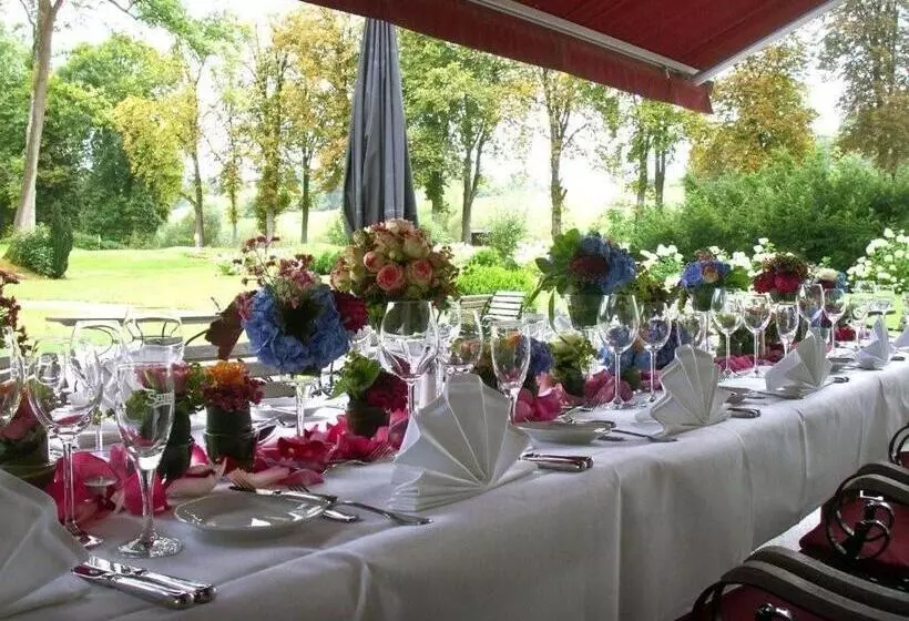 Schloss Auel Boutique Hotel & Design Golf Lodge