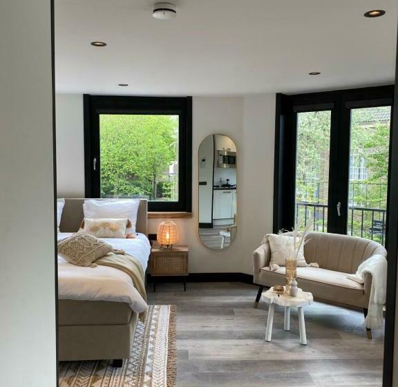 Boutique Hotel Le•bar