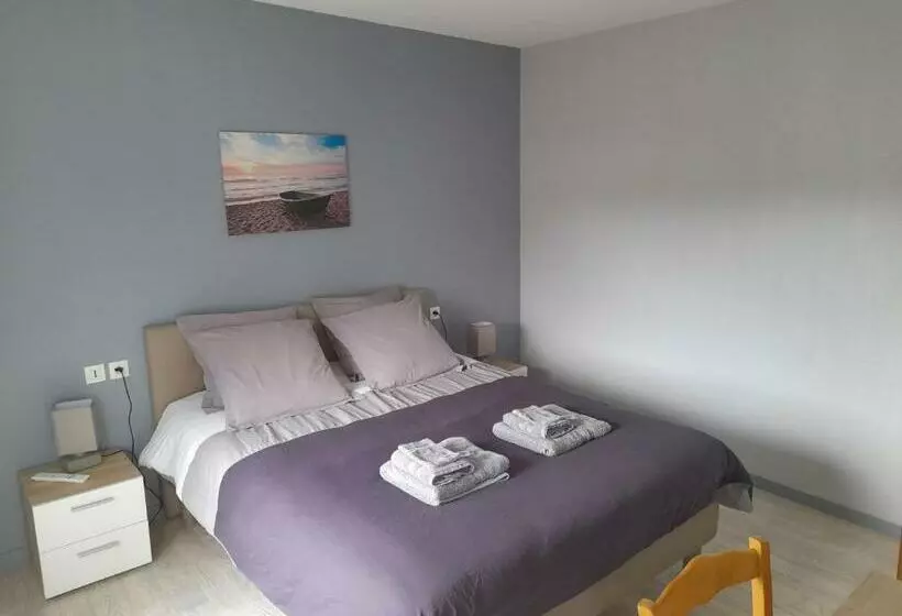 Hotelli Auberge De La Vallée De La Douve