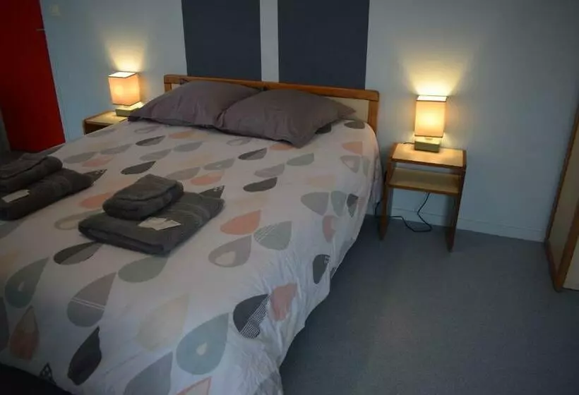 Hotelli Auberge De La Vallée De La Douve