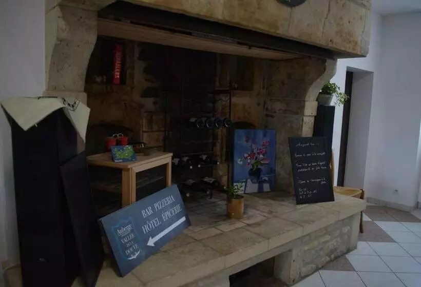 Hotelli Auberge De La Vallée De La Douve