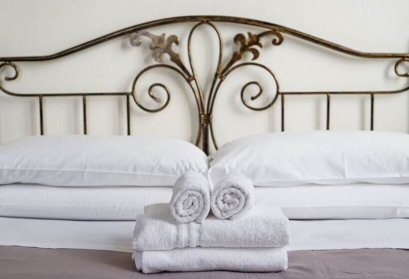 펜션 Onlyrooms Iv   Sea View & Free Parking