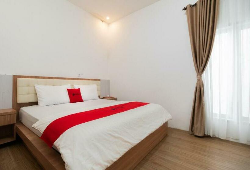 بنسيون Reddoorz Syariah At Jalan Andalas Padang