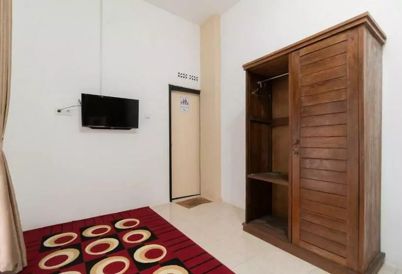 Majatalo Reddoorz Syariah At Jalan Andalas Padang