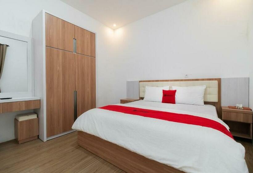 بنسيون Reddoorz Syariah At Jalan Andalas Padang