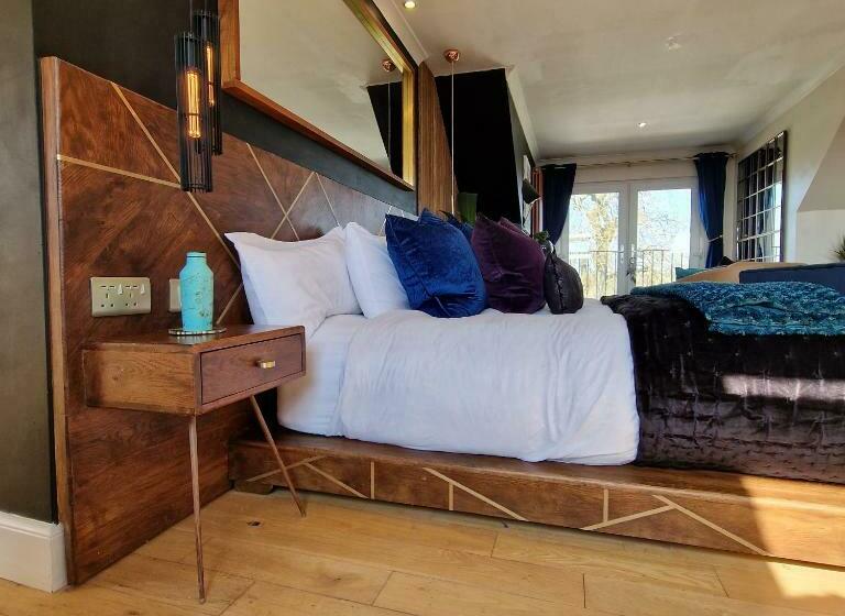 New Amazing The Black Wolf Suite The Grumpy Schnauzer B&b