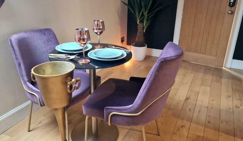 New Amazing The Black Wolf Suite The Grumpy Schnauzer B&b