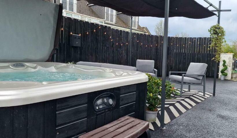 New Amazing The Black Wolf Suite The Grumpy Schnauzer B&b