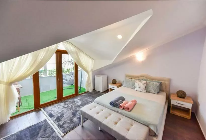 4 Rooms Göcek Apart