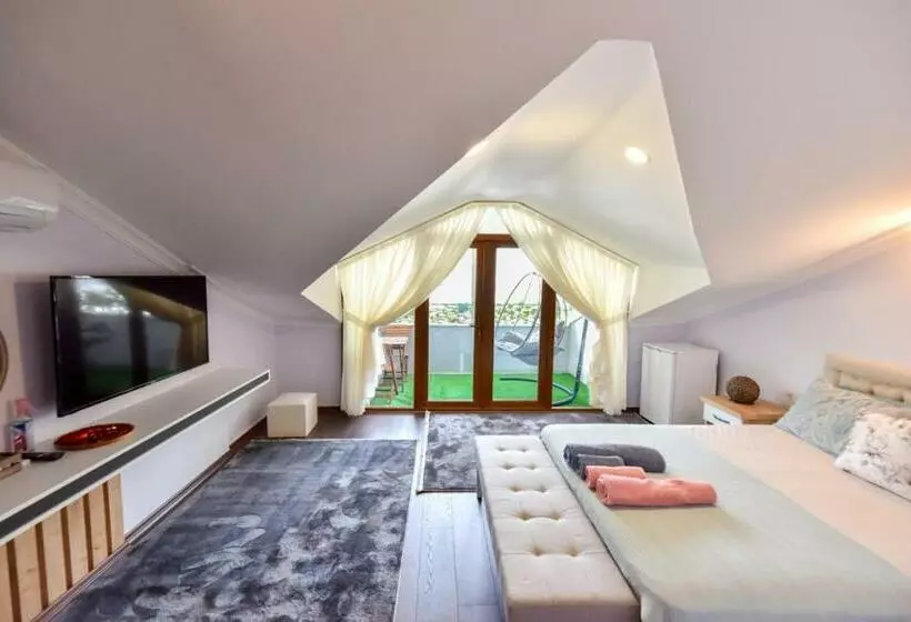4 Rooms Göcek Apart