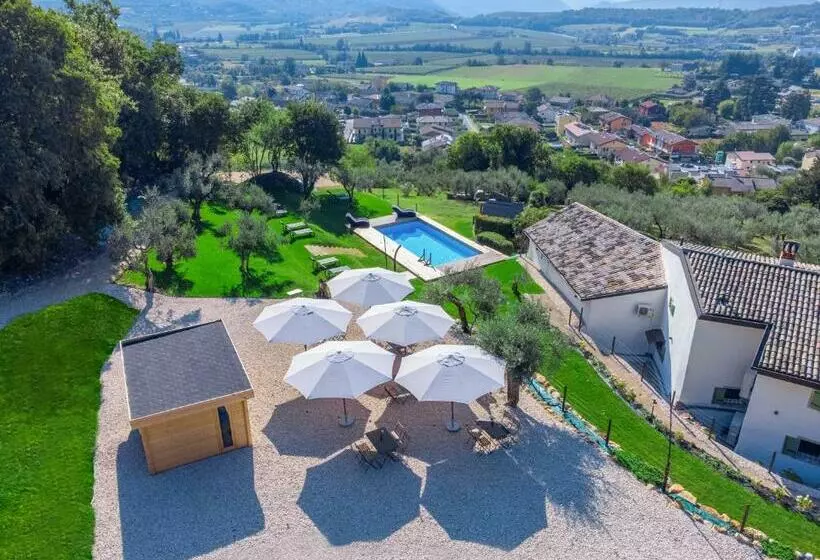 Aamiaismajoitus (B&B) Agriturismo Maison 1933