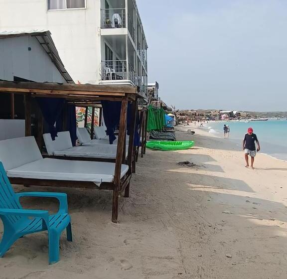 هتل Cabañas Palos Locos