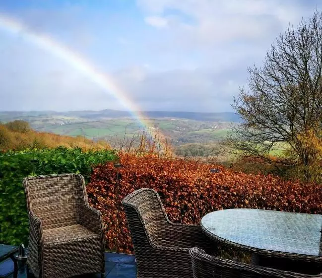 Down The Garden Path Vintage Caravan B&b , Dartmoor