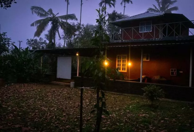 ホテル Blackhole Farms & Retreats