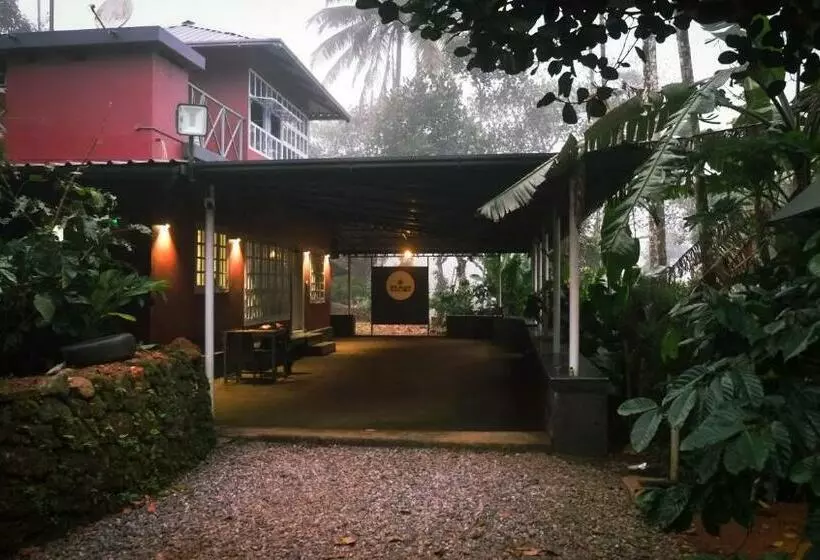 ホテル Blackhole Farms & Retreats