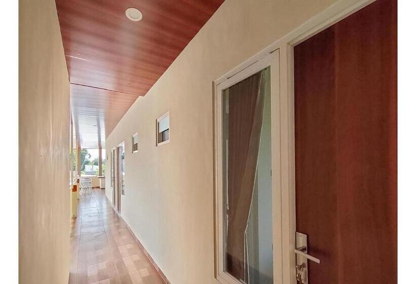 호텔 Reddoorz Near Bns Batu