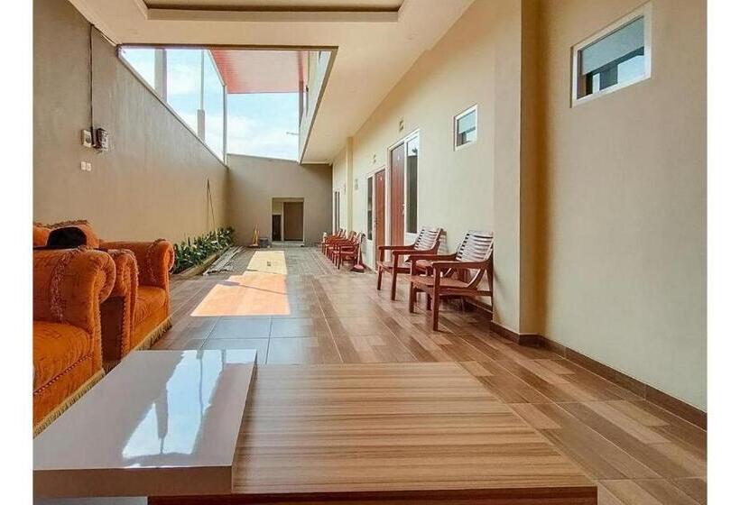 호텔 Reddoorz Near Bns Batu