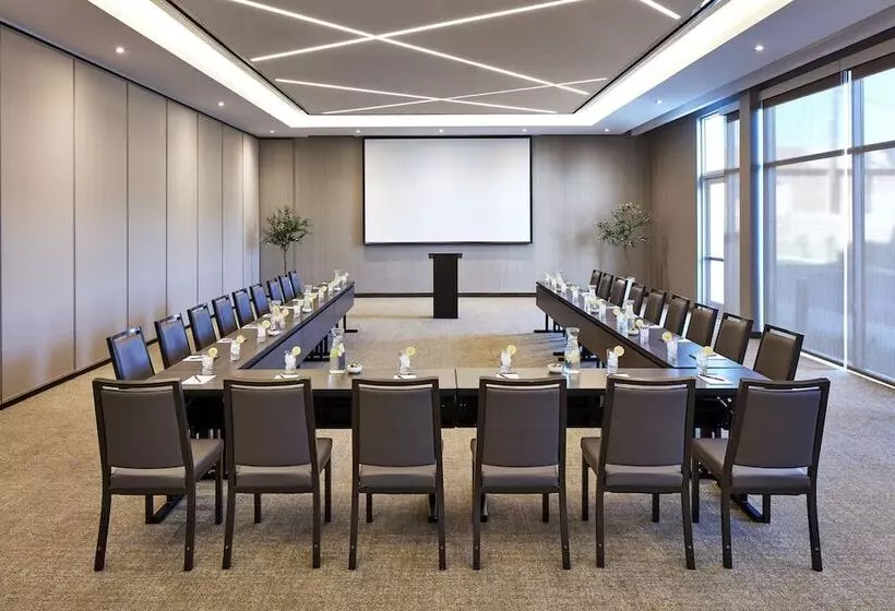 Hotelli Springhill Suites By Marriott Los Angeles Downey