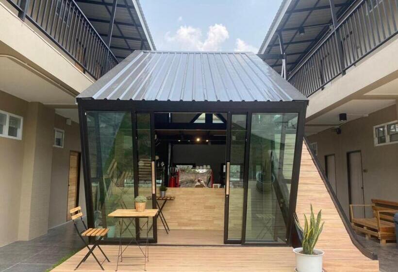 ホテル Hug Udon ฮักอุดร