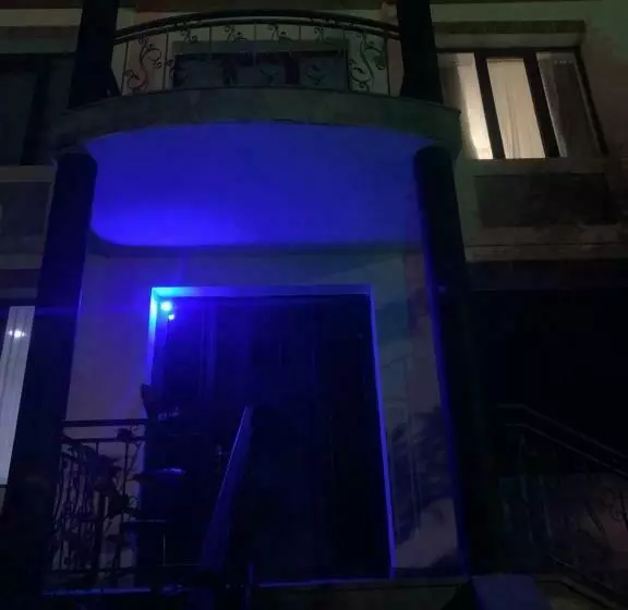 پانسیون La Home