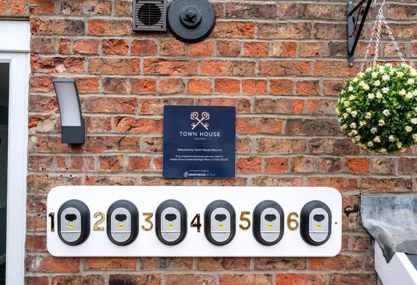 ホテル Town House Rooms