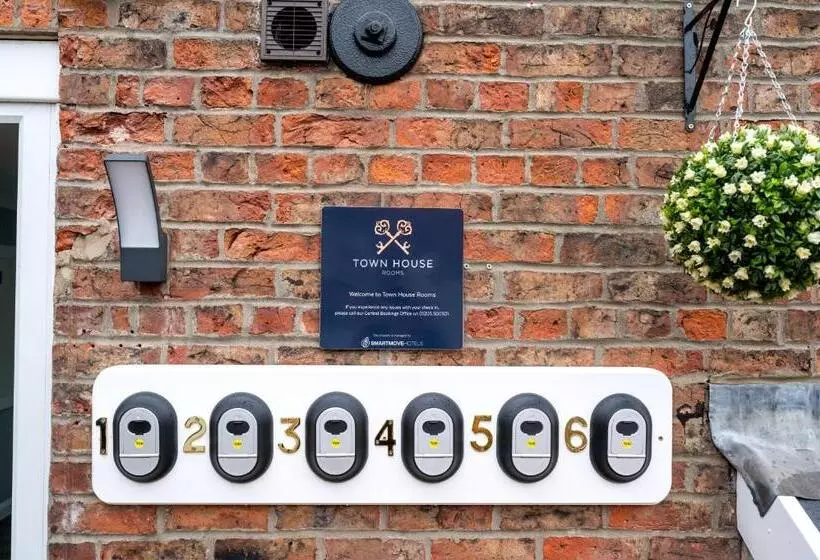 Hotelli Town House Rooms