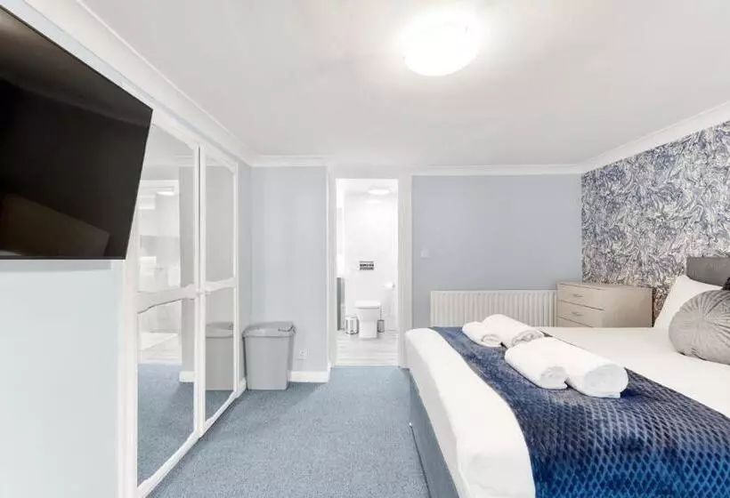 Hotelli Town House Rooms