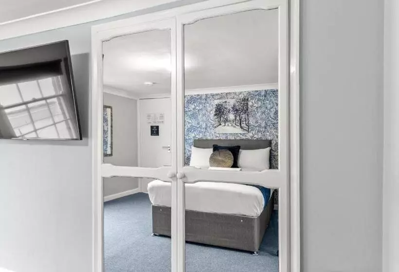 Hotelli Town House Rooms