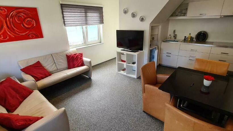 Roos Guesthouse Holiday Appartements