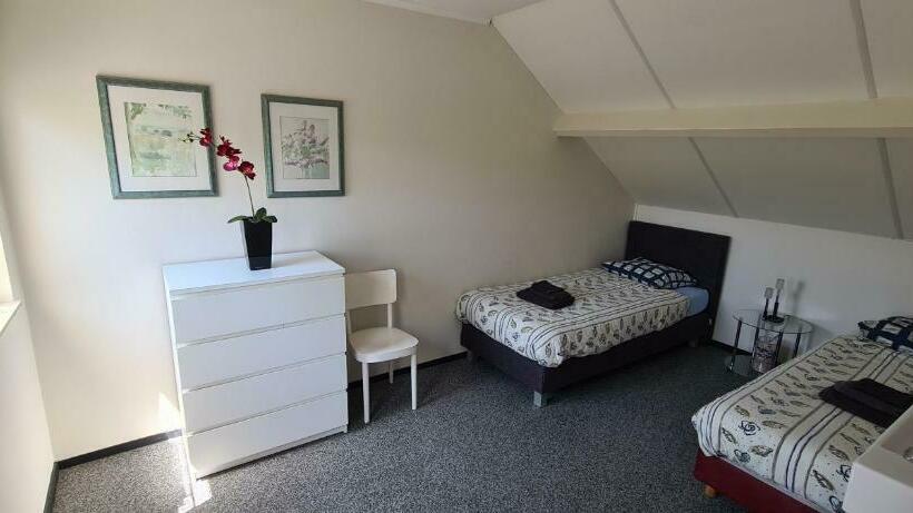 Roos Guesthouse Holiday Appartements