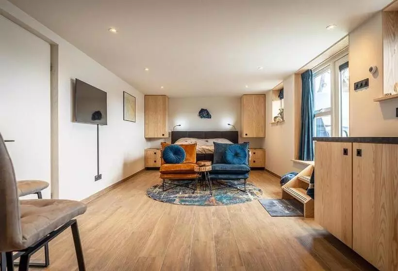 تختخواب و صبحانه Slow Down Texel