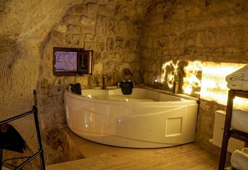 هتل Saliche Cave Suite