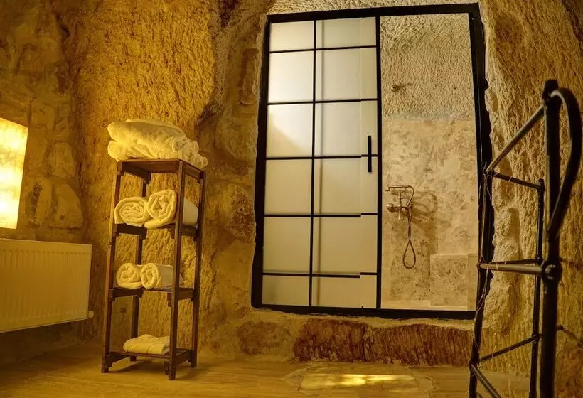 هتل Saliche Cave Suite