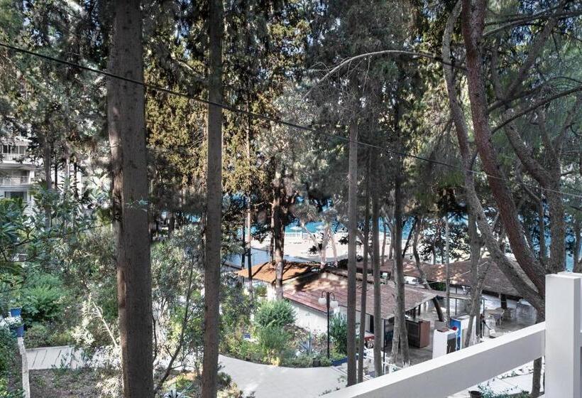 ホテル Yasos Suites