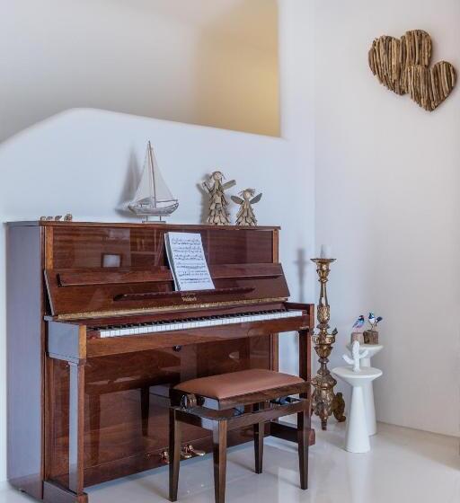 ホテル Yasos Suites