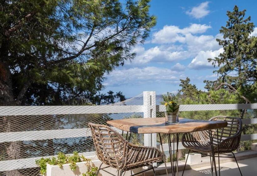 ホテル Yasos Suites