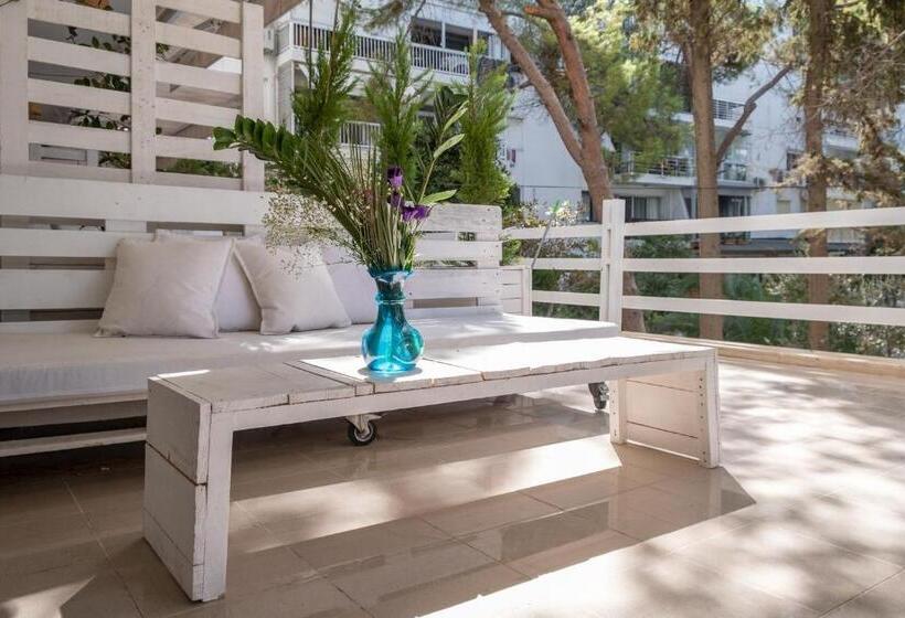 ホテル Yasos Suites