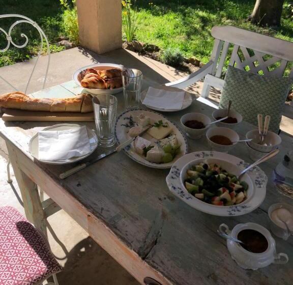 Les Romarins B&b, 10 Min D Uzès, Piscine Et Grand Jardin, Table D Hôte