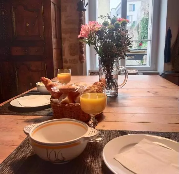 Aamiaismajoitus (B&B) Chambrecosy Salle De Bain Privée