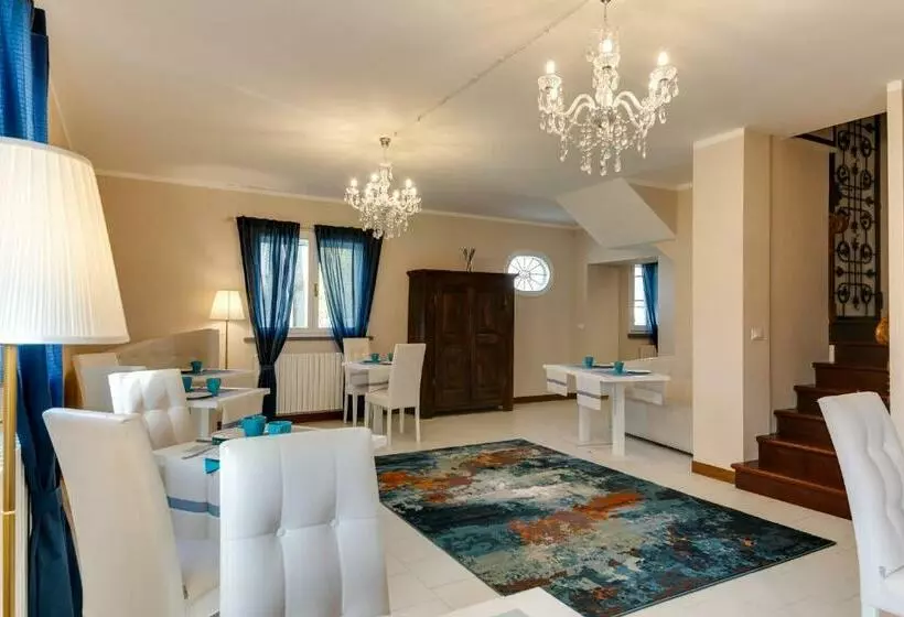 Hotelli Il Giullare By Agriturismo Borgo Castellaccia