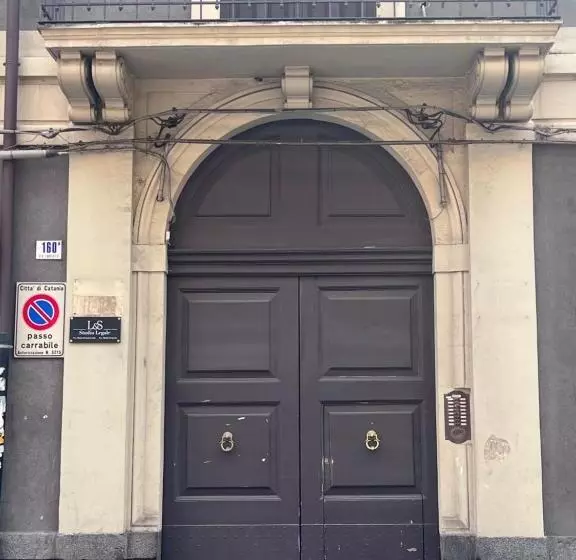 تختخواب و صبحانه Sofia Katane Suites