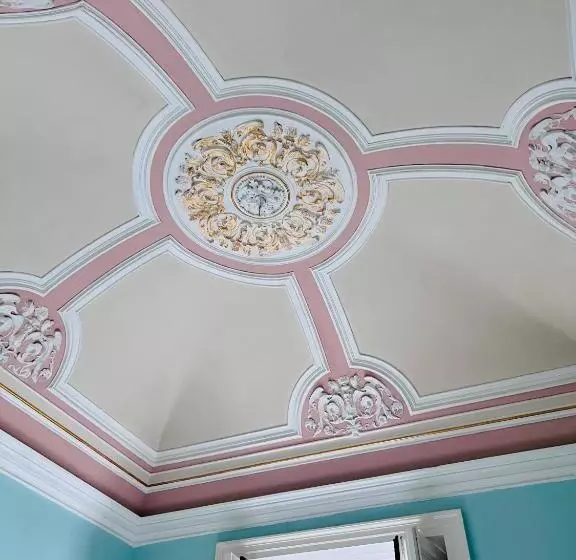 تختخواب و صبحانه Sofia Katane Suites