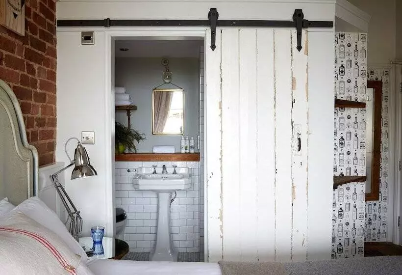 Artist Residence Brighton