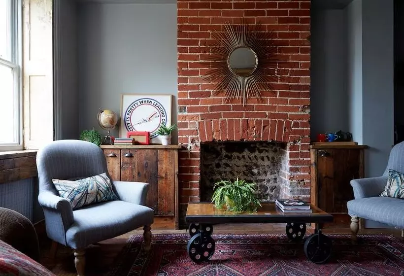 Artist Residence Brighton