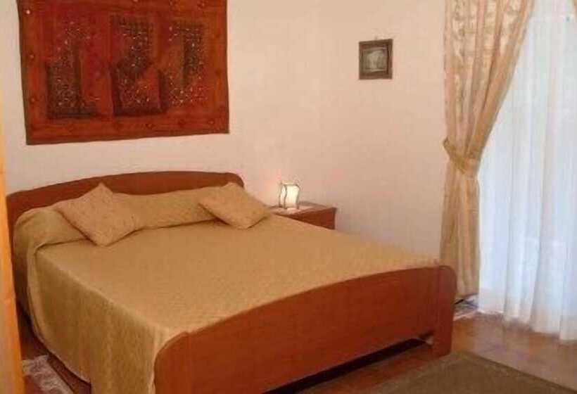 مبيت وإفطار Castagneto Dell Etna