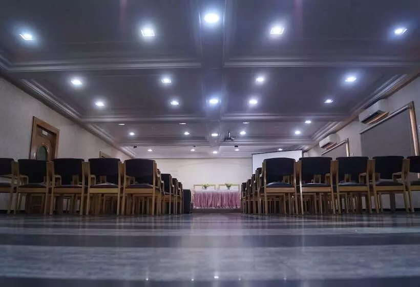 פונדק Sagar Iinternational